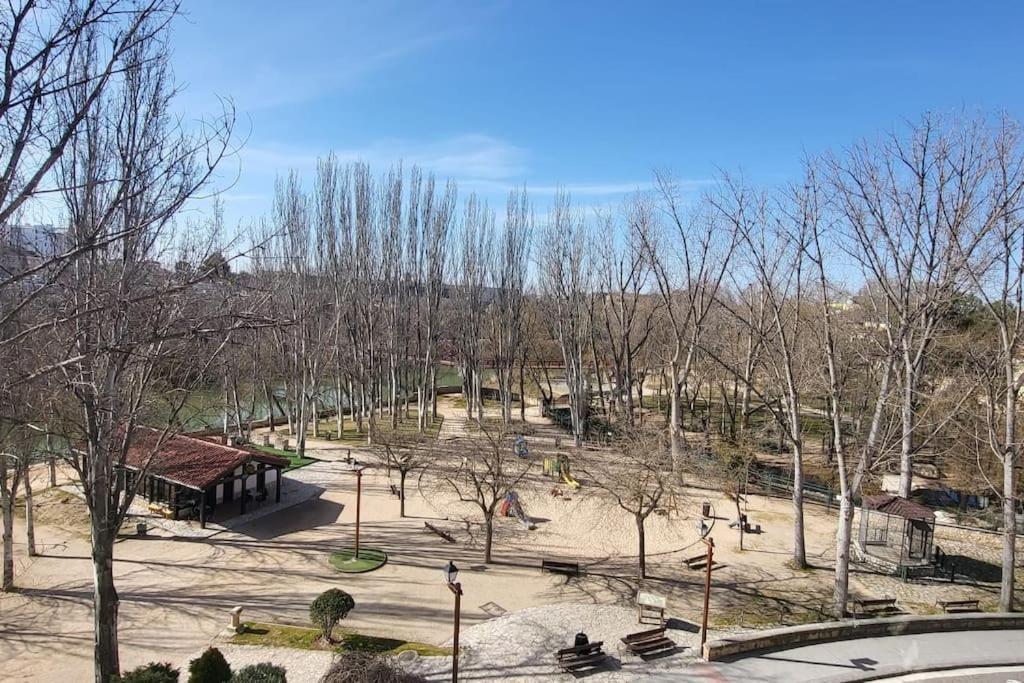 Alojamiento Centrico La Buganvilla Aranda de Duero Buitenkant foto